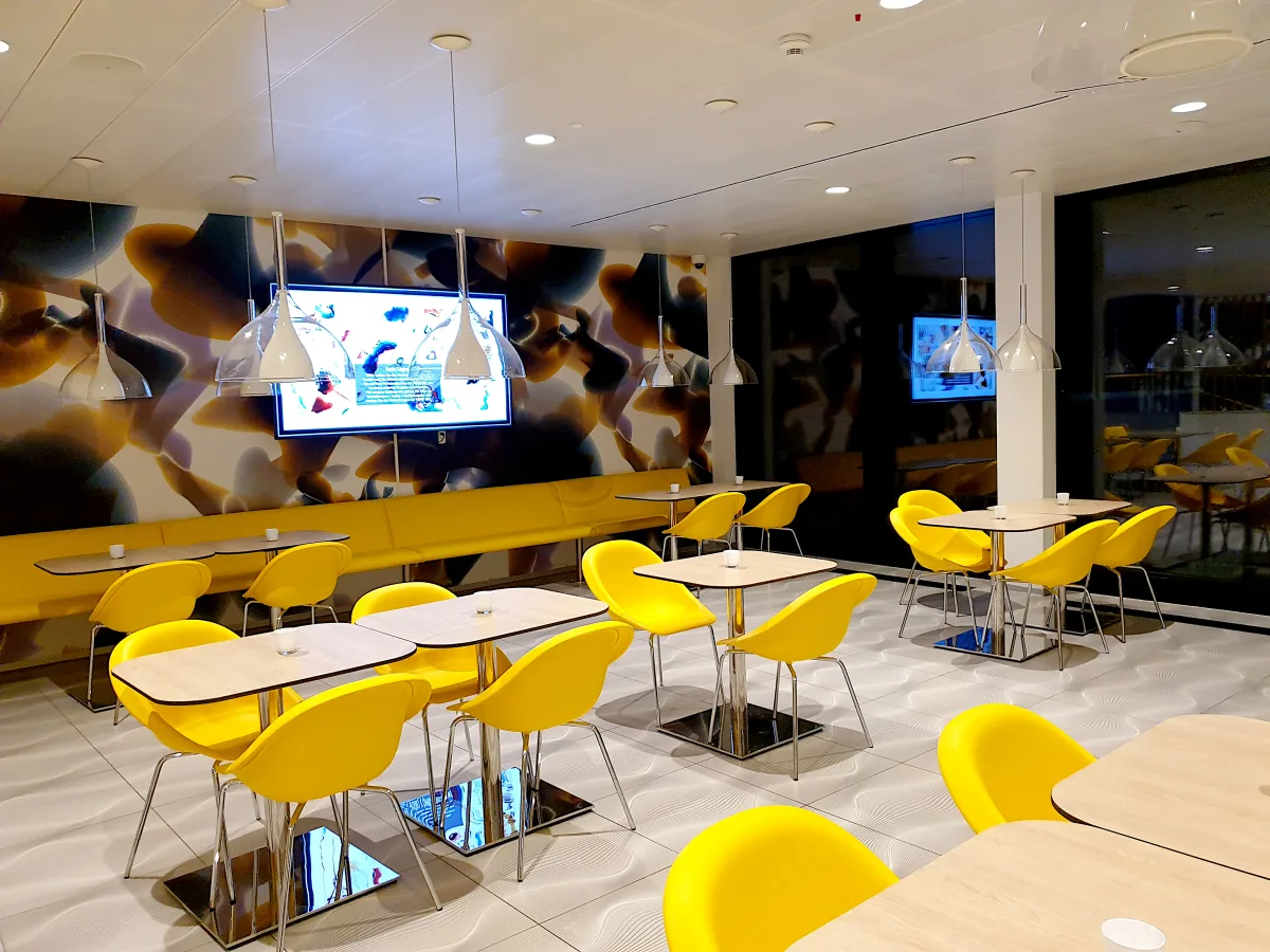 广州家具独立站文章配图：酒店餐饮空间家具用于说明系列搭配和项目案例
